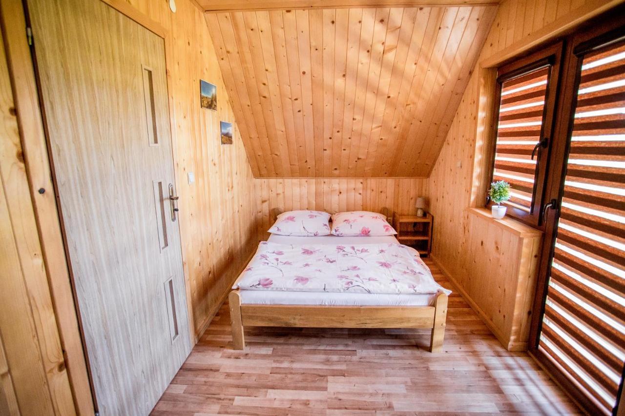 Chaty Na Cholewicy Domki Caloroczne Solina  Extérieur photo